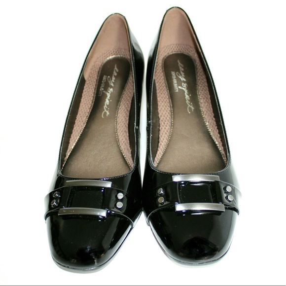 {Easy Spirit} Black Patent Leather Pumps - Picture 3 of 5